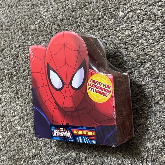 Spiderman valentines box & valentines cards - Picture 3 of 5